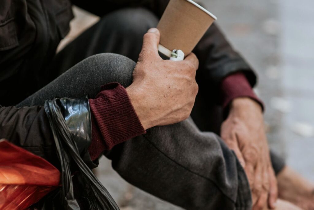 senzatetto barbone povero amore universale vero amore