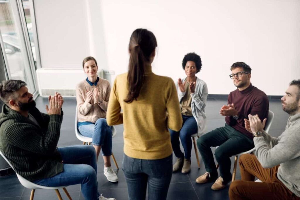 terapia di gruppo tradizionale vs terapia di gruppo online a distanza psicologo roma simone ordine